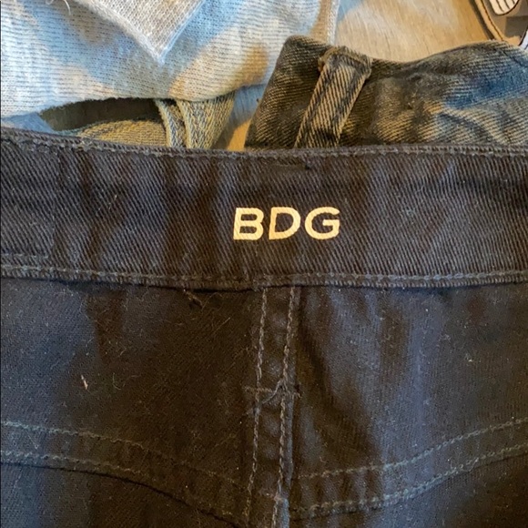 Shorts - Picture 2 of 3